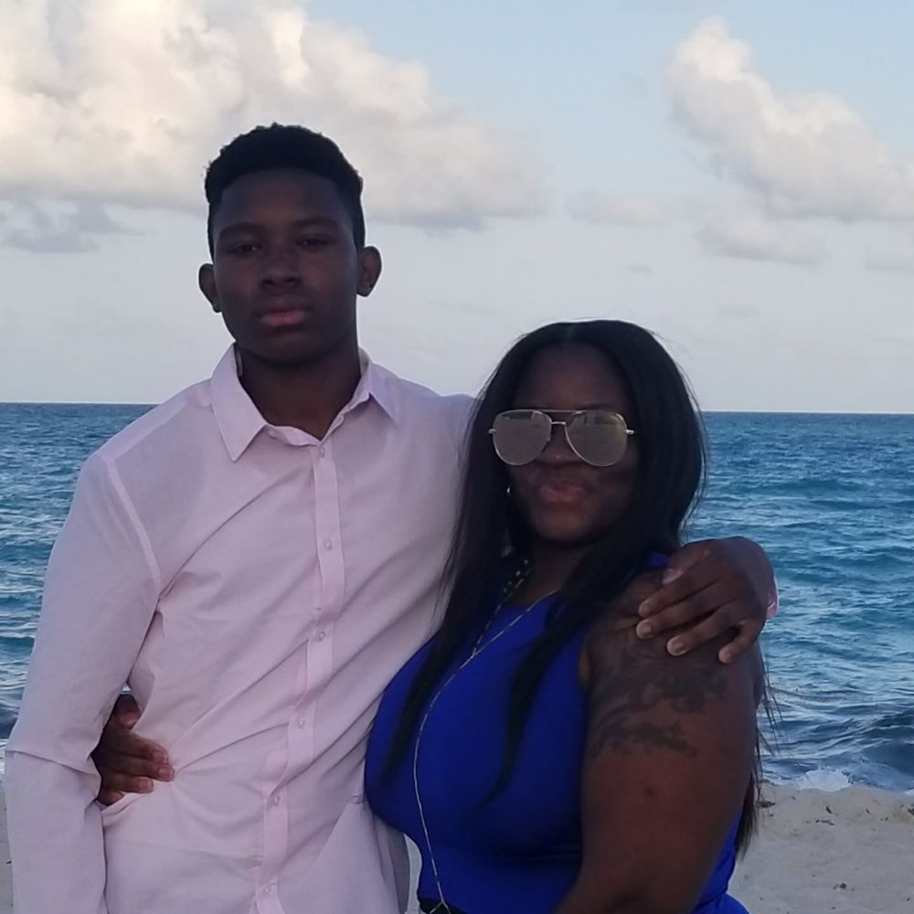 Meet your Posher, Aray